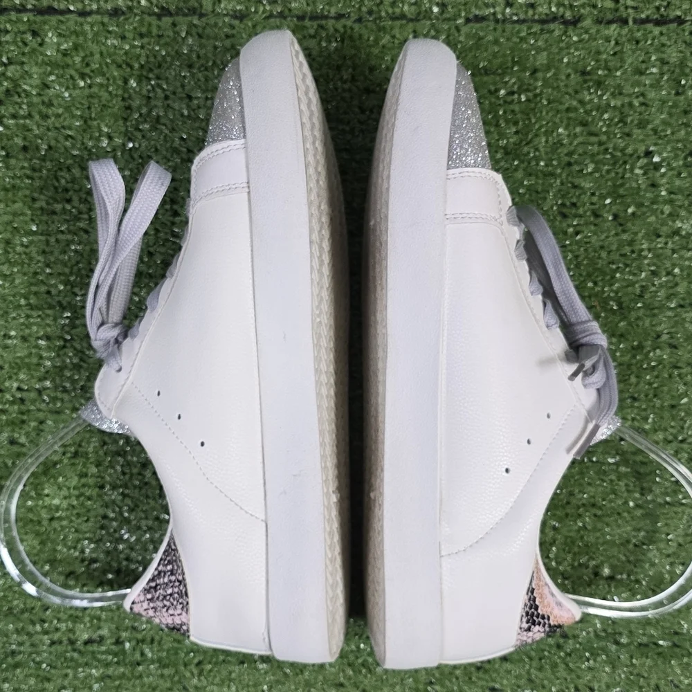 SIMPLY SOUTHERN | FANCY LIKE PU LEATHER LOW-TOP SNEAKERS